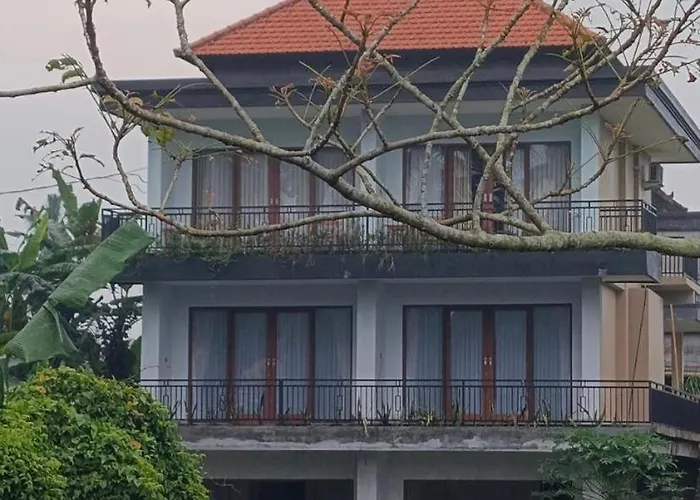 Jagadhita Sekembang * 乌布